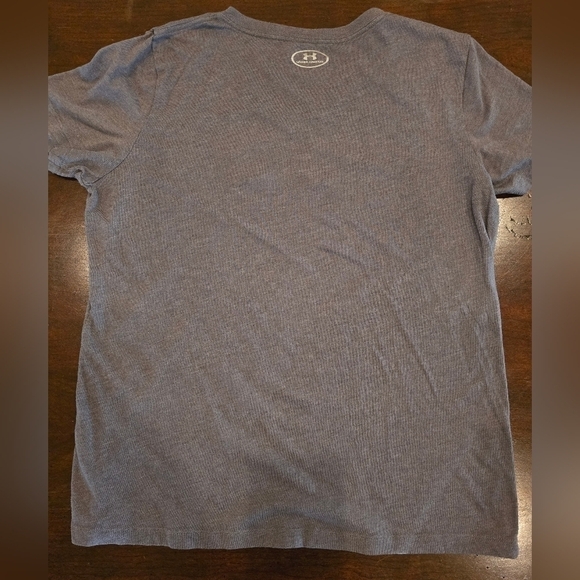 Under Armour Tshirt Medium - Picture 2 of 7